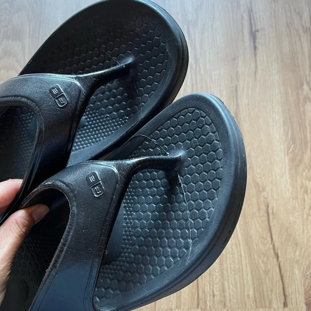 Spenco Men’s Fusion 2 Sandal Flip-Flop, Black Size M11